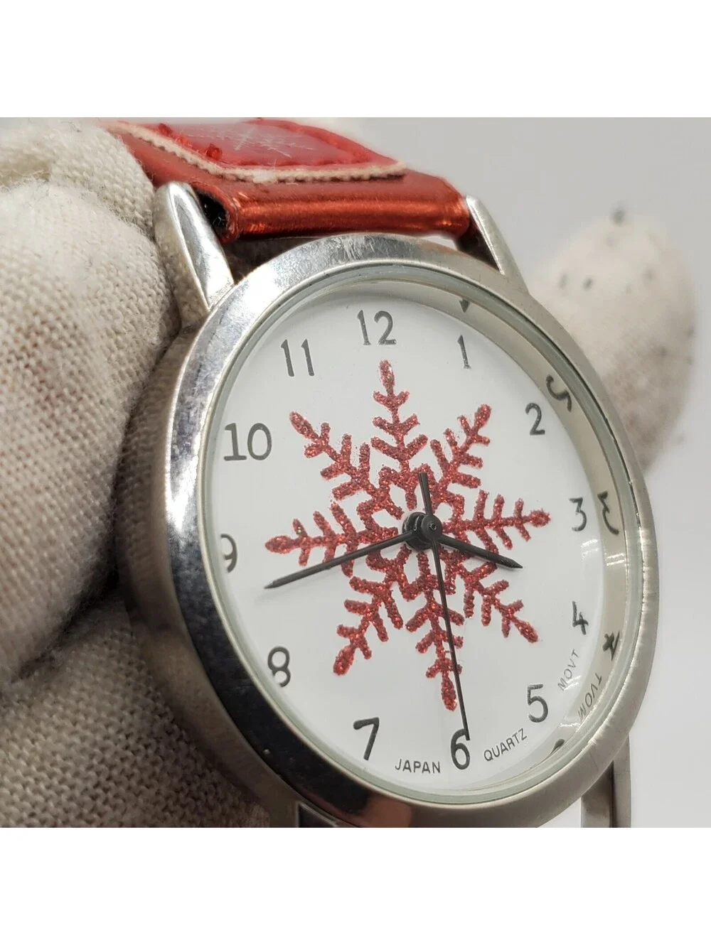 Red Snowflake Quartz Watch Womens 32mm Red Snowflake Band New Battery